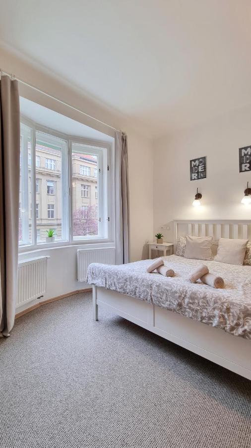 Finnem Rentals Zikova Praga Exterior foto